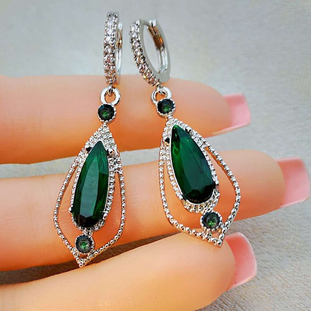 Water Drop Green CZ Stone Pierced Dangle Earrings - Picture 2 of 6